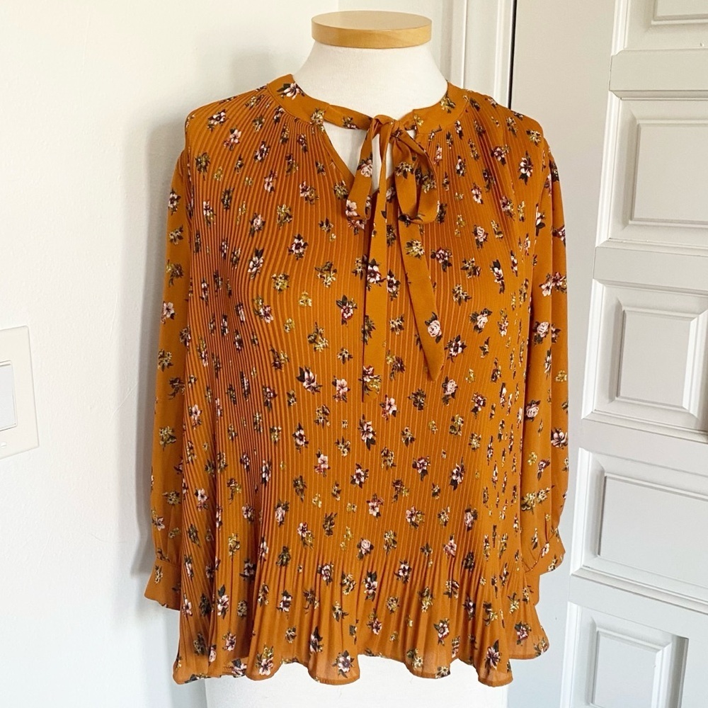 Everleigh Blouse Top Mustard Yellow Floral Pleated Long Sleeve Small